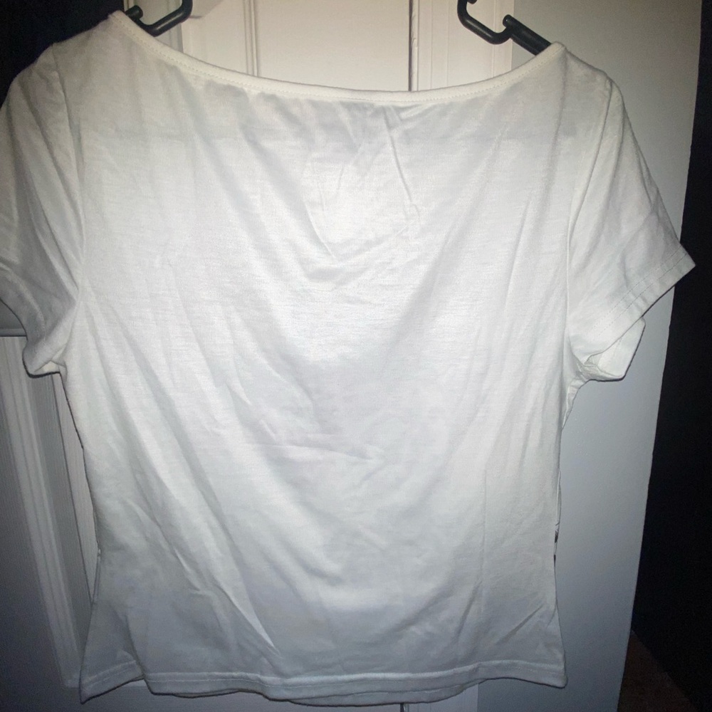 Y2K shirt with a skull covered in flowers - Picture 2 of 3